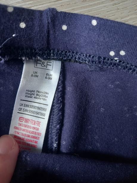 Legíny 2ks + tepláky 74, tesco,74