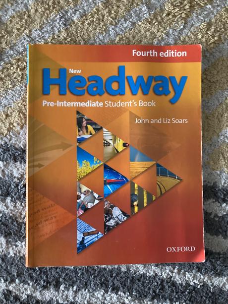 New headway pre-intermediate student's book, 