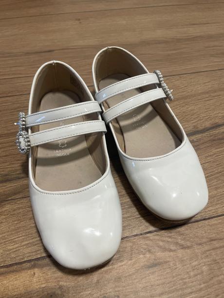 Lakovky, reserved,30