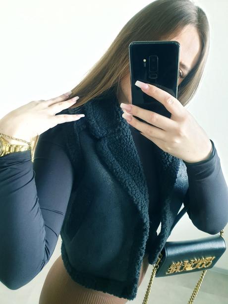 Čierna vesta xs/s, sinsay,xs