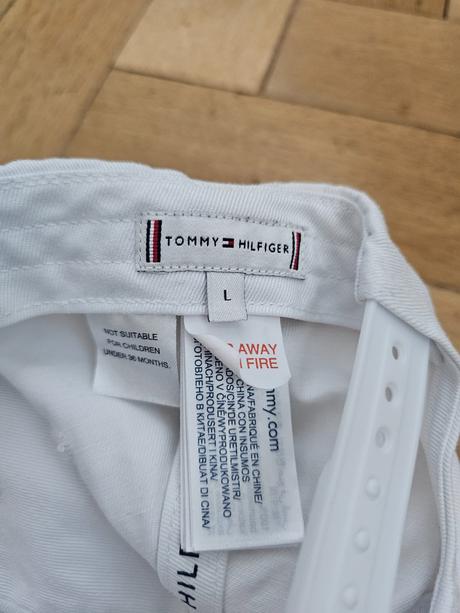 Šiltovka, tommy hilfiger,152