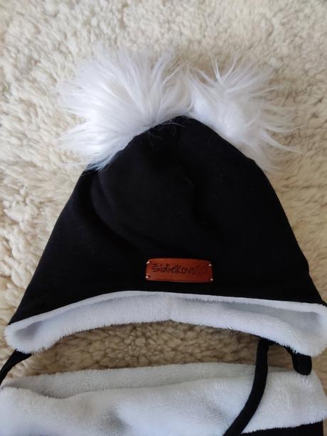 Súprava čiapka a nákrčník, 92