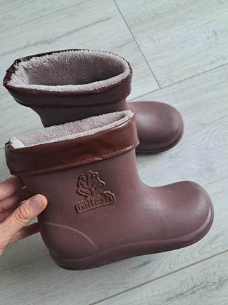 Barefoot gumáky milash, 32