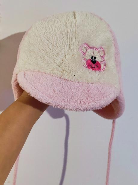 Čiapočka teplá, 74