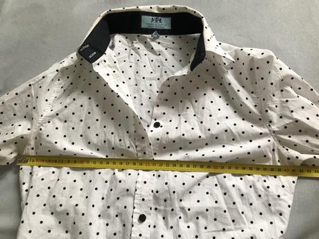 Bodkovana biznis kosela, 32