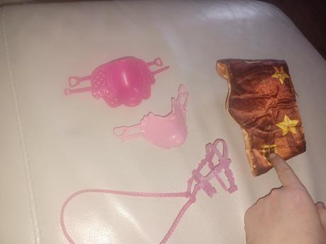 Sedlo,popruh na koňa, hracka, 