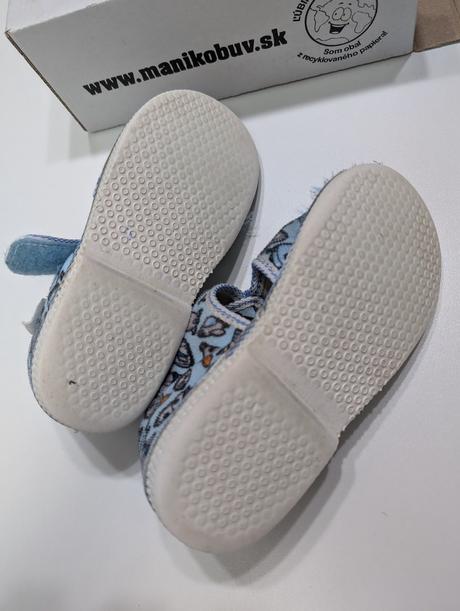 Papučky s otvorenou spickou, manik,27