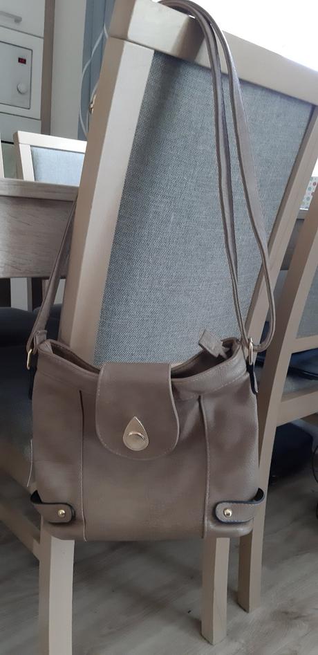 Menšia crossbody kabelka,