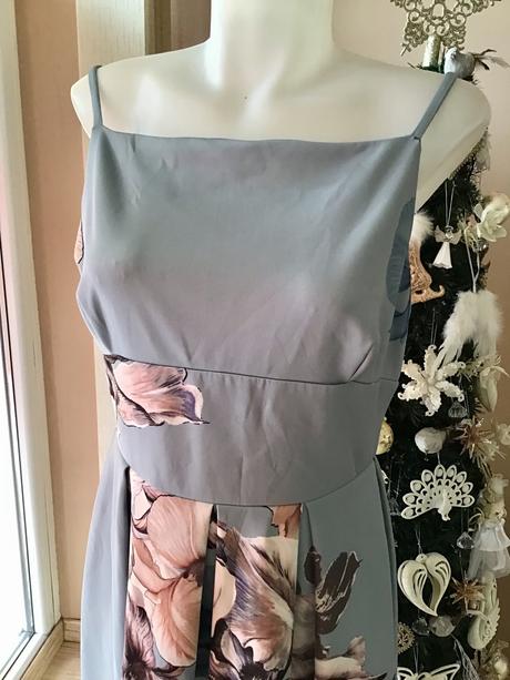 Krasne pružne saty asos /94sp, 40 / 42