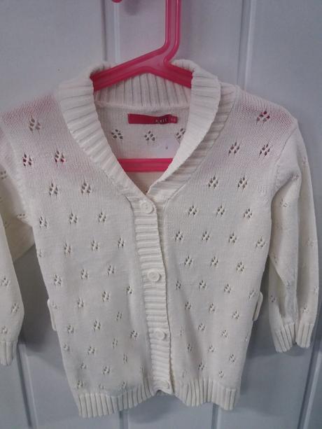 Sveter na gombíky, 110