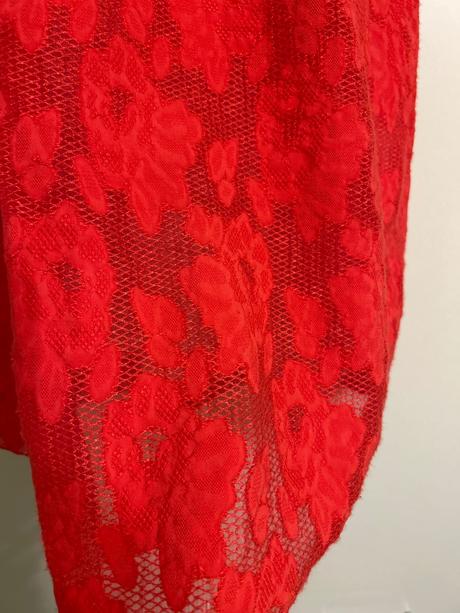 Krajková sukňa so spodničkou, m