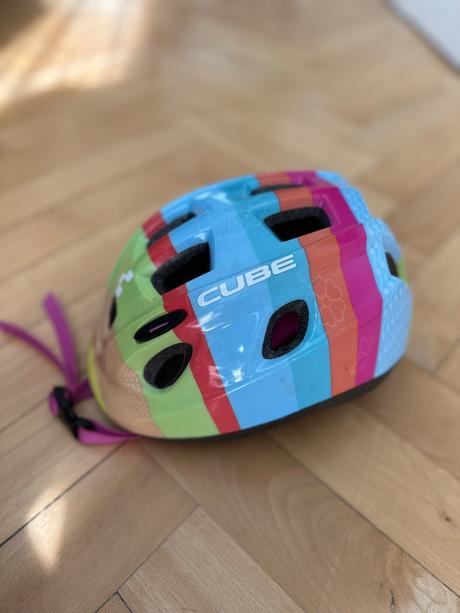 Detska prilba cube, s