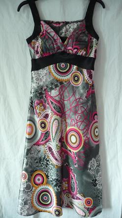 Príjemné letné šaty, s