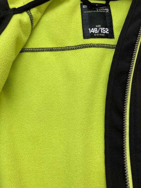 Softshelova vetrovka, chapter young,146