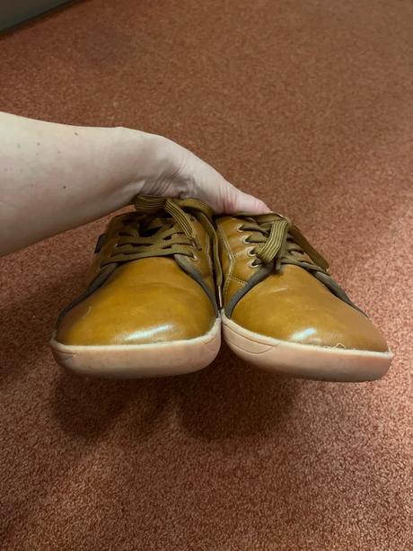 Barefoot poltopanky, 45