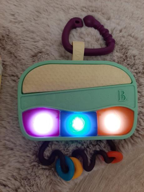 Kuriatko a rádio pre najmenších, 