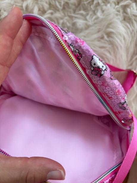 Ruksacik hello kitty,