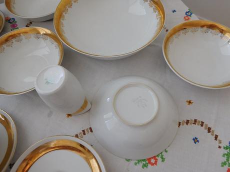 Porcelánové misky,cukorníčka,mliekovník,