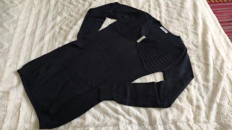 Cierny dlhy sveter, s