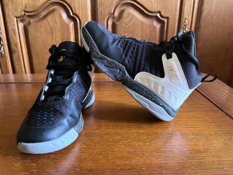 Športová basketbalová obuv tarmak kipsta, 33