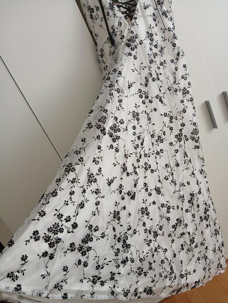 Šaty na svadbu /ples, xl