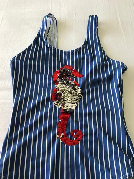 Dievčenské plavky, tcm,134