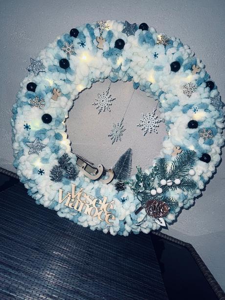 Vianočný veniec xxl - z puffy vlny,