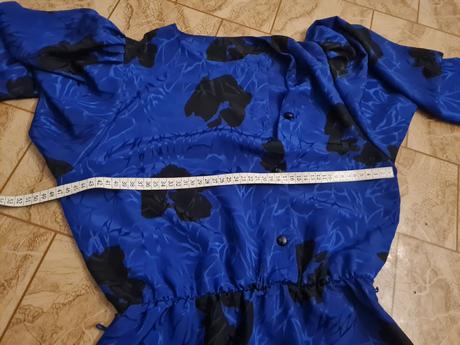 Tmavomodré šaty, s