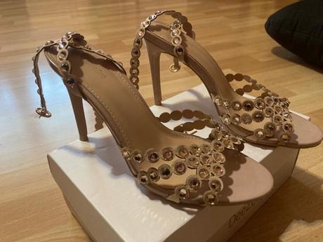 Sandále s kamienkami, 38