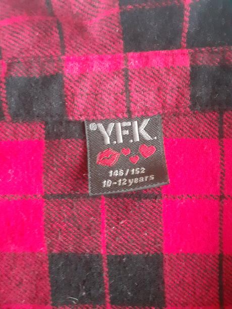 Dievčenská košeľa, 146