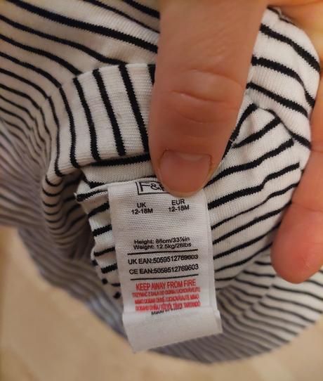 Klobúčik dinosaurs, f&f,80