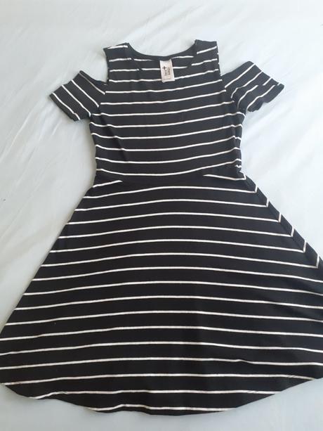 Čierno- biele prúhované šaty, c&a,134