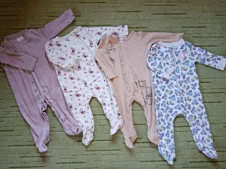 Froté pyžamo biele so zajačikmi veľ 74, c&a,74