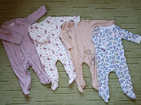 Froté pyžamo biele so zajačikmi veľ 74, c&a,74