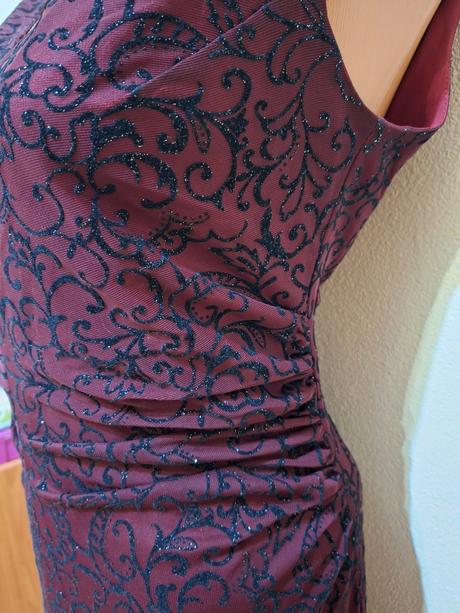 Spoločenské šaty (veľkosť 38), 38