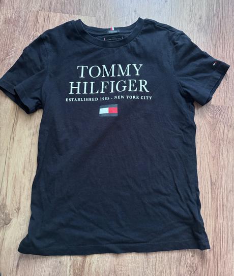 Tricka t. hilfiger, velkost 152, tommy hilfiger,152