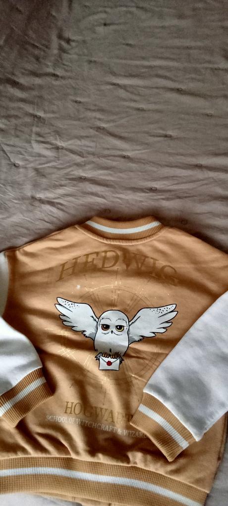 Rozprávková mikinka, c&a,128