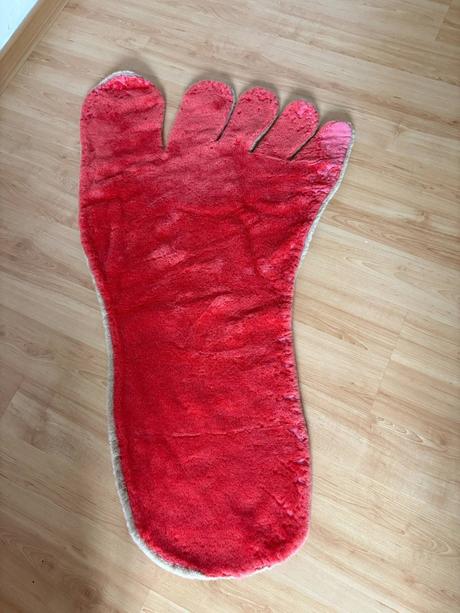 Retro koberček do kúpeľne - noha/stopa,