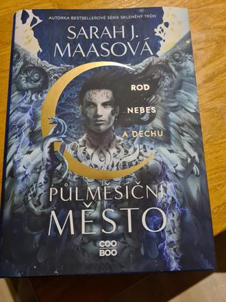 Půlměsíční město,