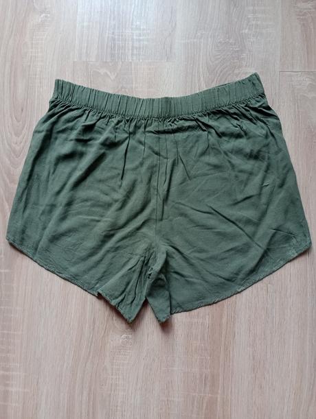 Khaki šortky, l