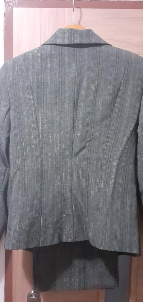 Nohavicový kostým, l