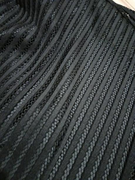 Elegantná čierna sukňa, 36