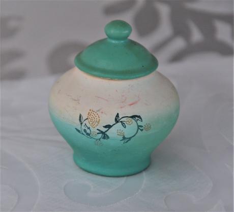 Zelená mini dekoračná dózička,