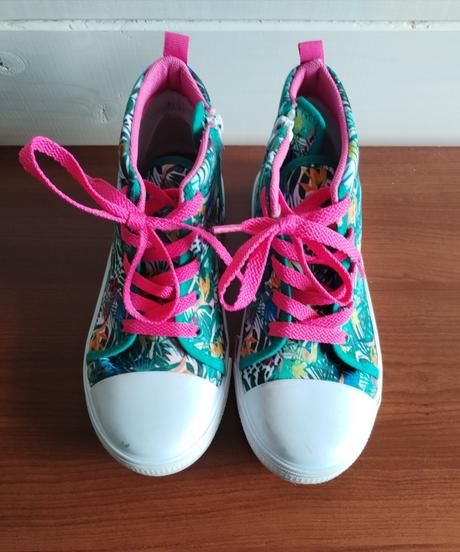 Tenisky, coccodrillo,32