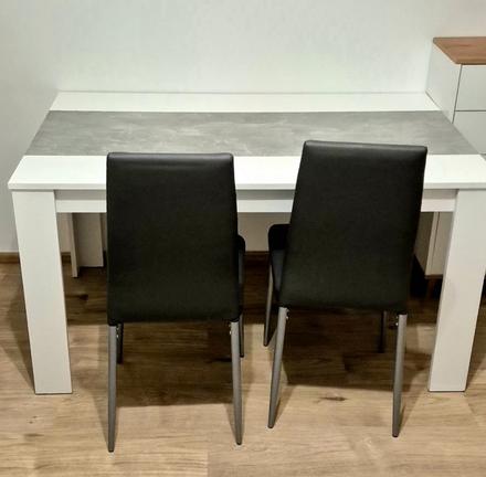 Kuchynský stôl, stoličky, 