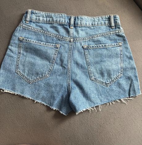 Kraťasy, reserved,s