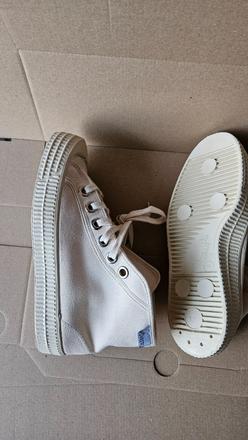 Tenisky novesta star, 37