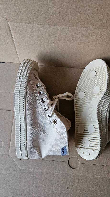 Tenisky novesta star, 37