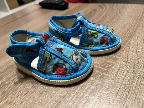 Papucky wanda, wanda,18