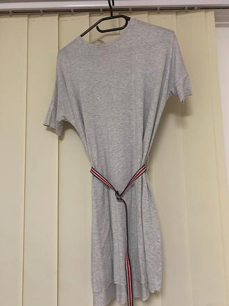 Šaty, stradivarius,s